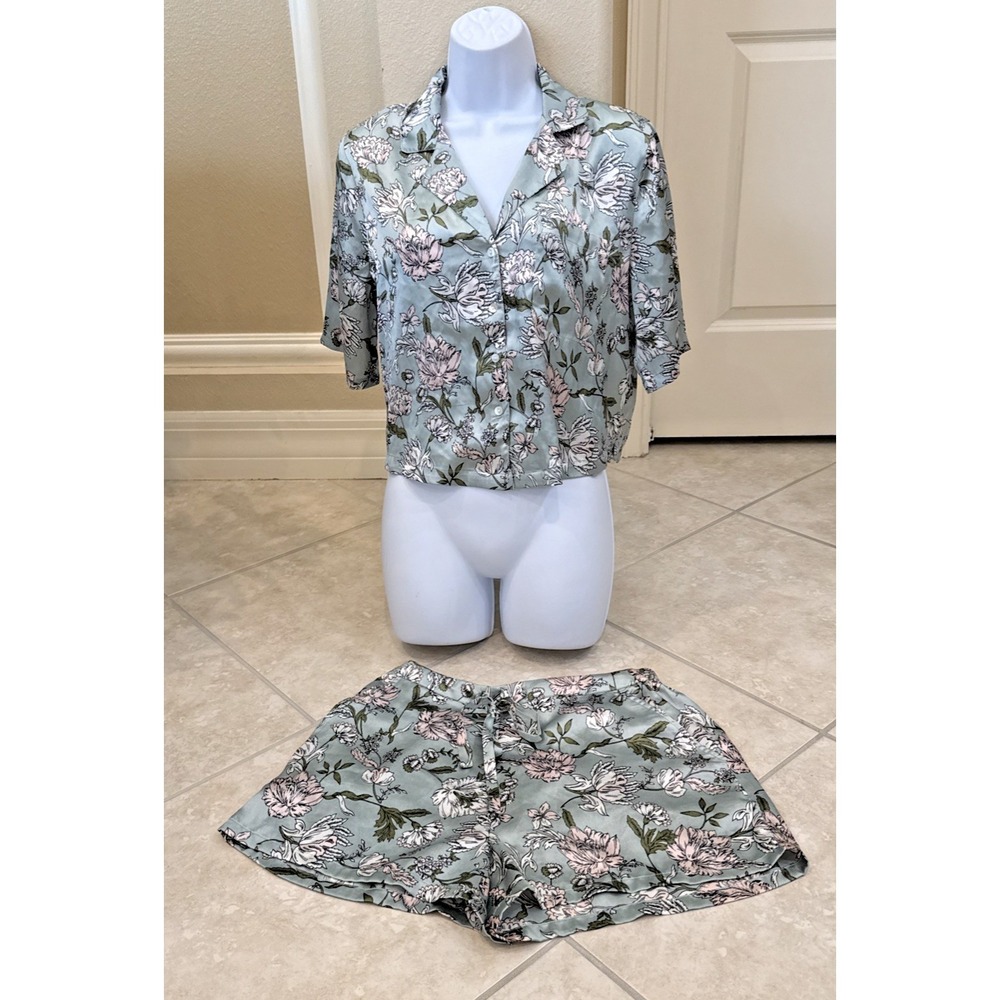 JOIE Green Silky Floral Sz S 2 Pc. Pajama Set Drawstring Shorts & Button Up‎ Top